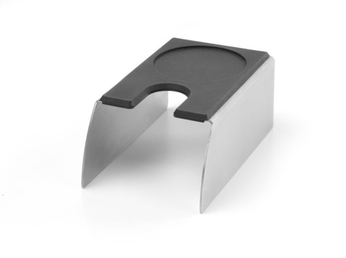 Tamperstation mit Aussparung als Auflage eines Siebträgers beim Stampfen. Mit runder Tamperablagefläche.