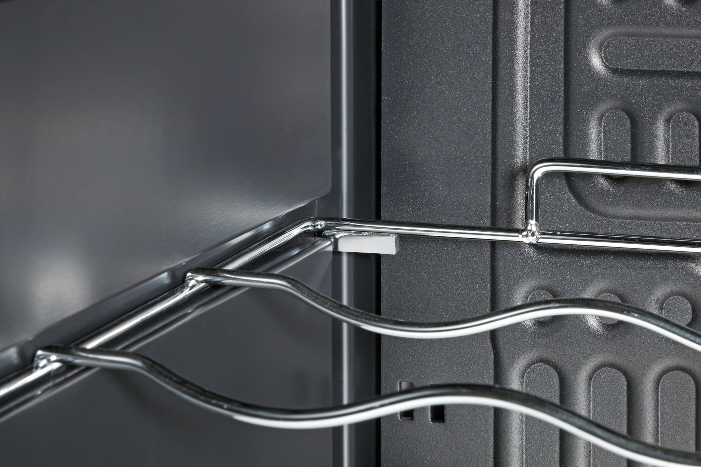 Bartscher Flaschenkühlschrank 88L |Innenbeleuchtung: Ja | Maße: 43 x 48,3 x 83,2 cm.Gewicht: 23,2 kg