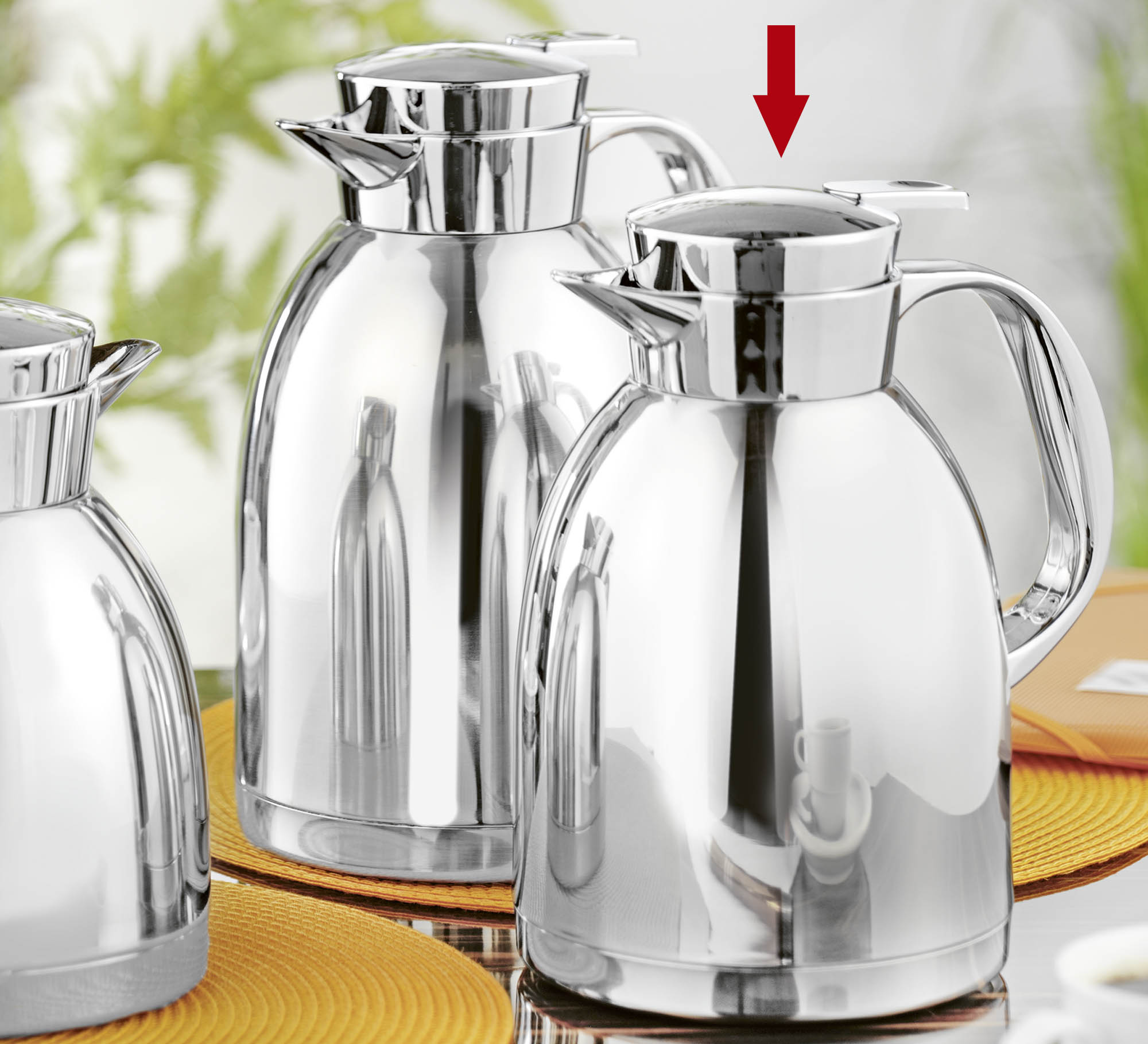 Isolierkanne MAESTRO, Inhalt: 1,5 Liter, Höhe: 228 mm, aus doppelwandigem Edelstahlt 18/8, mit Edelstahleinsatz, Einhandbedienung,