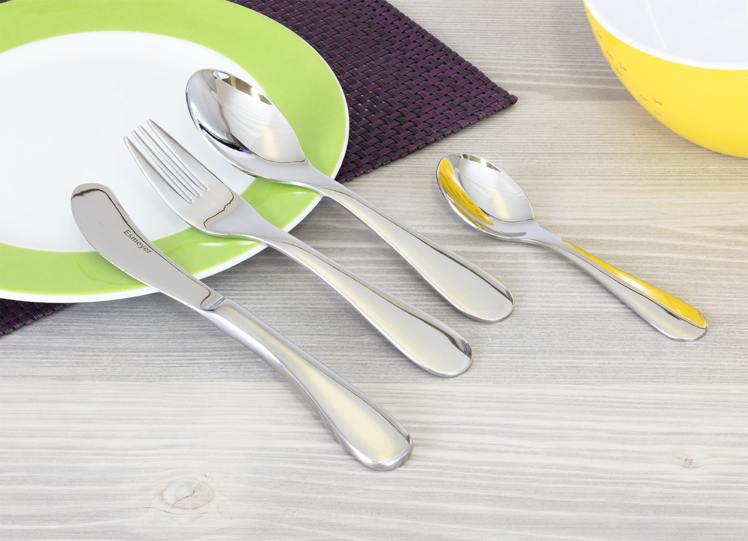 4-teiliges Kinderbesteck SUNNY von Esmeyer, aus hochwertigem Edelstahl 18/10 poliert. Messer aus Klingenstahl.