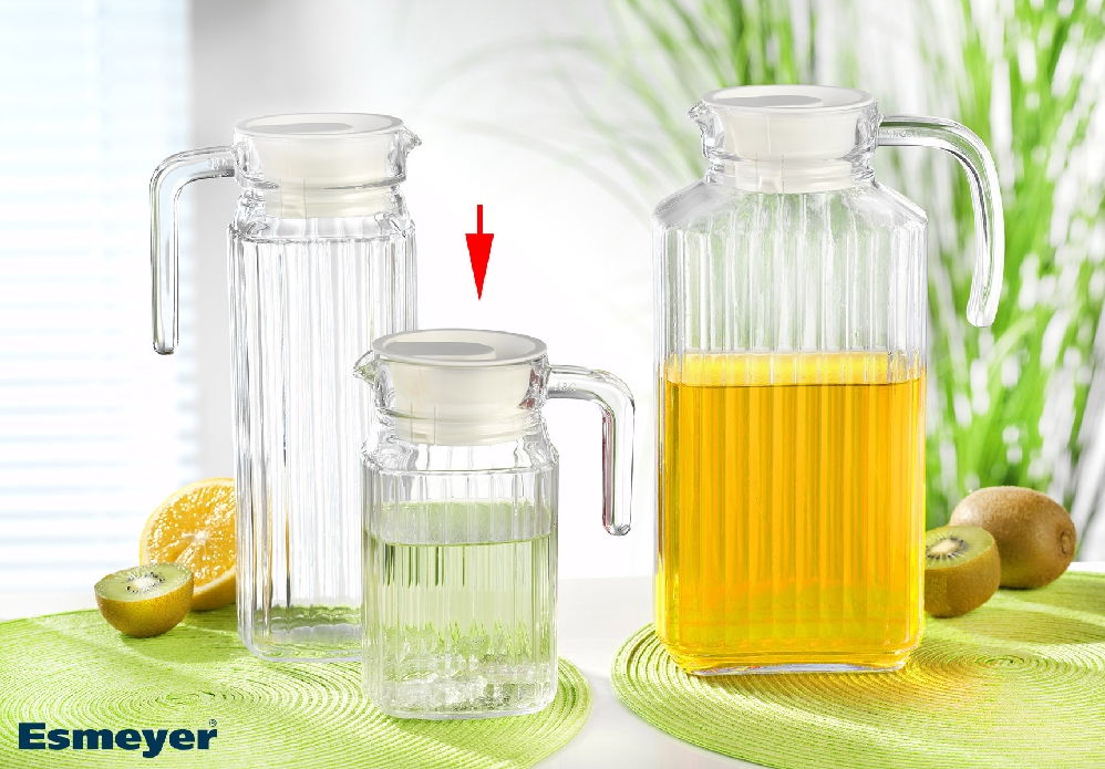 Krug QUADRO, Inhalt: 0,5 Liter, Höhe: 157 mm, Durchmesser: 85 mm, mit weißem Kunststoffdeckel.