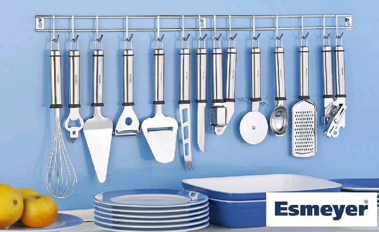 13-tlg. Küchenleiste OLIVER aus Edelstahl poliert, mit 12 praktischen Küchenhelfern und einer Aufhängeleiste, Griffe matt gebürstet.