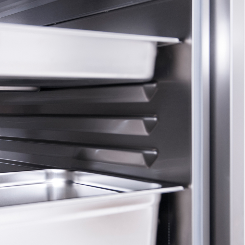 ETHERNASOLID® Bankettwagen ETERNASOLID® PLUS ES3411-20GS 20 × GN 1/1, isoliert und beheizt, mit tiefgezogenen Auflagen