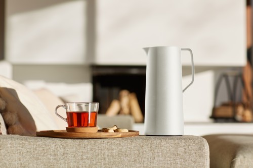 EMSA MOTIVA  Islolierkanne [1 L, Nordic Look, Ergonomischer Schraubdeckel, Quick-Press-Verschluss mit einer Hand bedienbar,