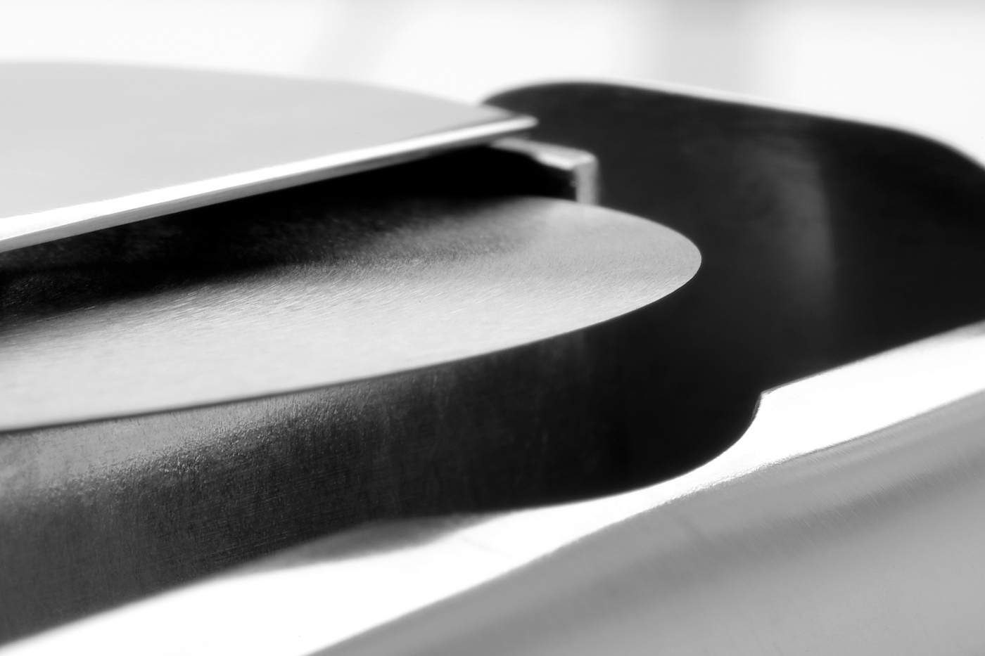 Bartscher Dönermesser 1000-E06 | AusführungMesser: Edelstahl ,Glatt | Maße: 13 x 19 x 25,6cm. Gewicht: 1,4 kg