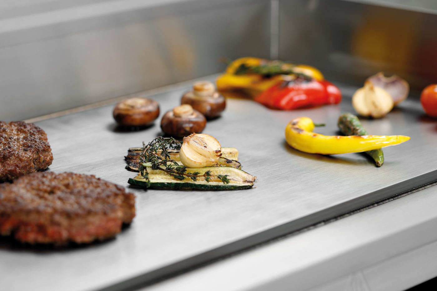 Bartscher Griddle-Salamander 6640 |Geräte-Anschluss: 3 NAC | Maße: 71,8 x 56 x 46,0cm. Gewicht: 49,8 kg