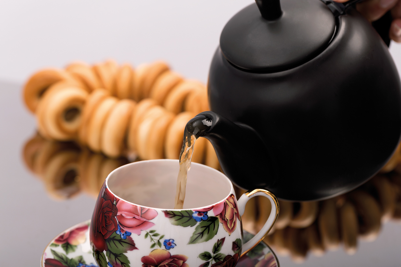 Bartscher Samowar 3,2L | Mit Griff(en): Ja |Maße: 27 x 27,5 x 49,5 cm. Gewicht: 2,3 kg