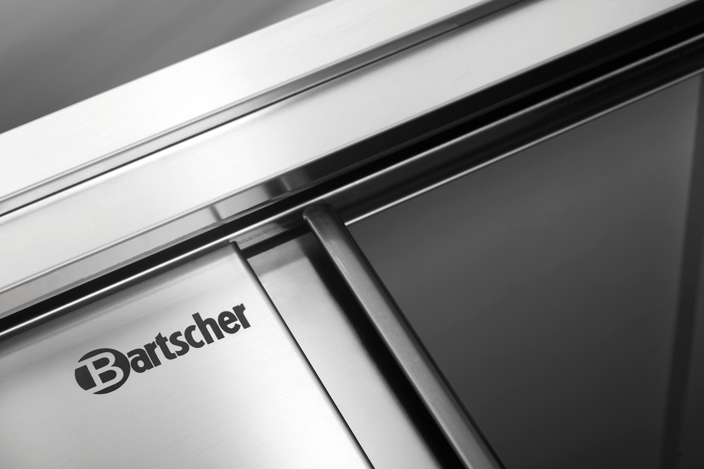 Bartscher Arbeitsschrank, B1200, MA, ST, ZB | 40mm abgekantet ,Füße aus Vierkantrohr 40 x 40 mm |Maße: 120 x 70 x 85,0 cm. Gewicht: 68,3 kg