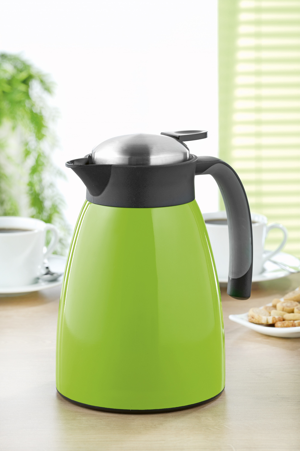 Isolierkanne GLACE, Inhalt: 1 Liter, doppelwandiger Edelstahl, grün lackiert, Höhe: 20,8 cm, Durchmesser: 13,5 cm.