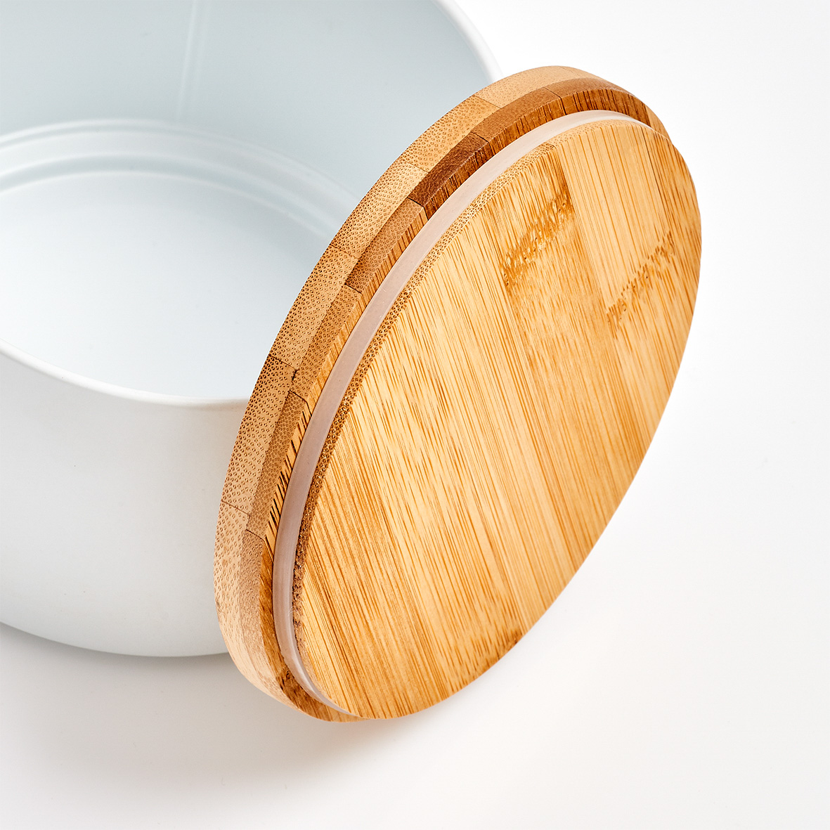 Vorratsdose, Metall; Bamboo, Ø13x9,7 cm. Farbe: weiß Mit dieser Vorratsdose im skandinavischen Design bringen Sie schnell Ordnung in Ihre Küche.