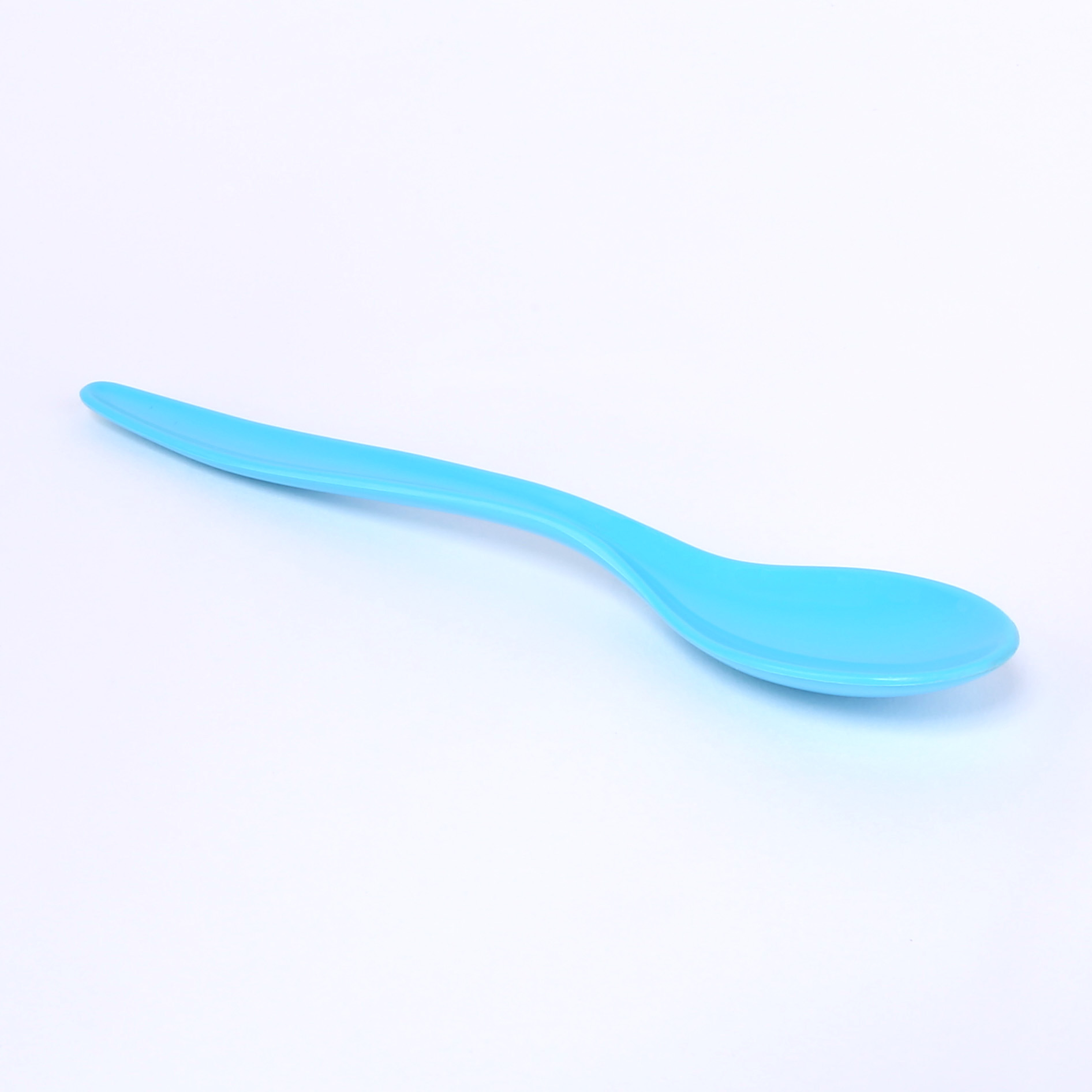 vaLon Zephyr Löffel 15,5 cm aus schadstofffreiem Kunststoff in der Farbe blau. Inhalt: 6 Stück.