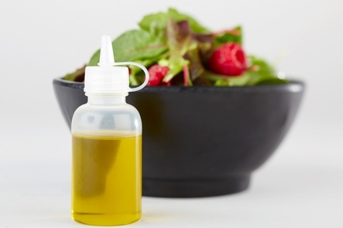 Quetschflasche -MINI-, 4er Set Ø 3,5 cm, H: 9,5 cm,0,05 Liter Polyethylen, transparent mit Schraubdeckel mit Verschlusskappe