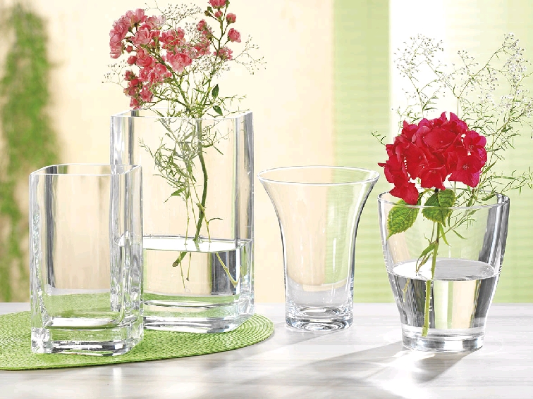 Leonardo Vase LUCCA, Höhe: 25 cm, Breite: 15 cm, Tiefe: 10 cm, Klarglasvase, in 4 Größen erhältlich.