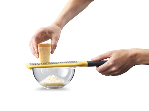 Joseph Joseph GripGrater Flachreibe mit Schüsselnut (Grob)