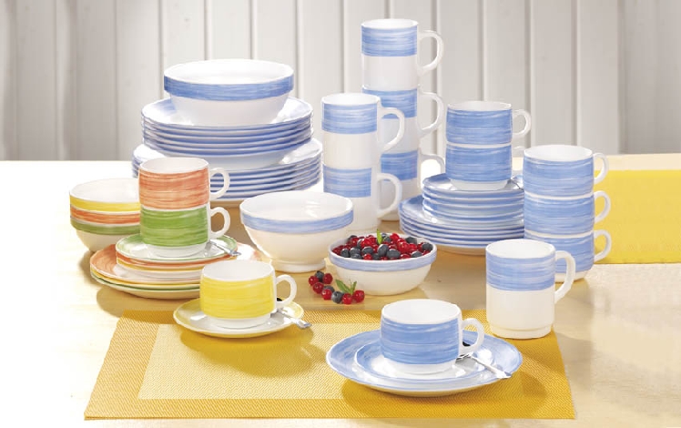 Kaffeeuntertasse 14 cm aus Opalglas Form Brush - Green / Grün von Arcoroc