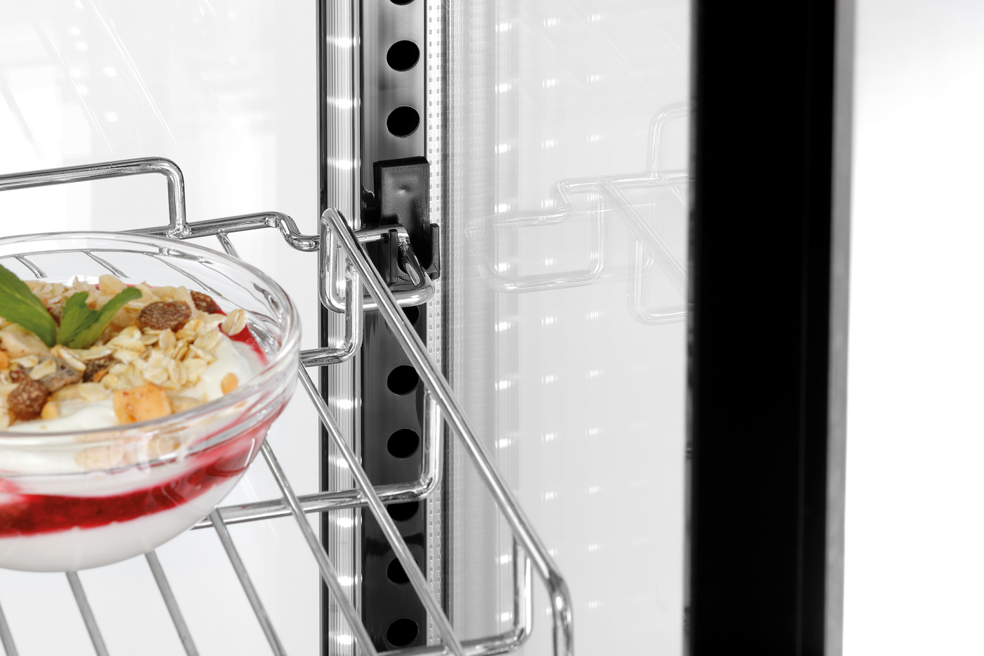 Bartscher Kalte Theke 7450 2E | Klimaklasse: 4 | Maße: 80,5 x 44 x 970 cm. Gewicht: 75,6 kg