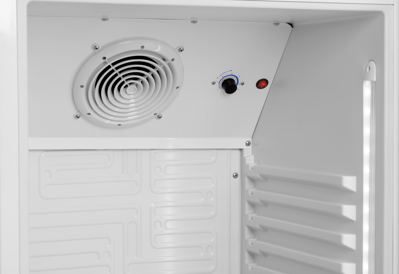 Bartscher Glastürenkühlschrank 326 |Innenbeleuchtung: Ja | Maße: 62 x 63,5 x 173,2 cm.Gewicht: 72 kg