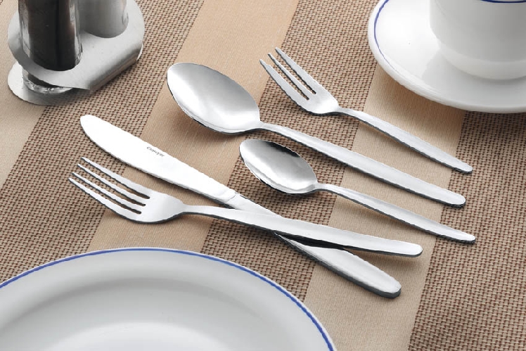 Kaffeelöffel MONITA, Edelstahl 18/0, Länge: 13,0 cm. Materialstärke 1,5 mm.