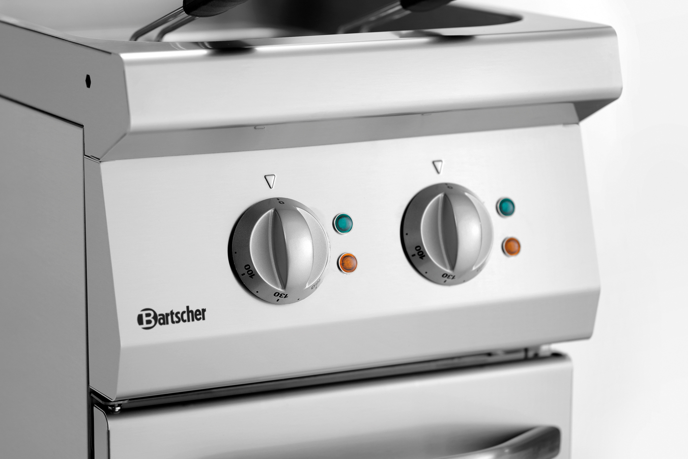 Bartscher Fritteuse 700, B400, 2x9L |Unterbau-Art: Flügeltür | Maße: 40 x 70 x 85,0 cm.Gewicht: 41,8 kg