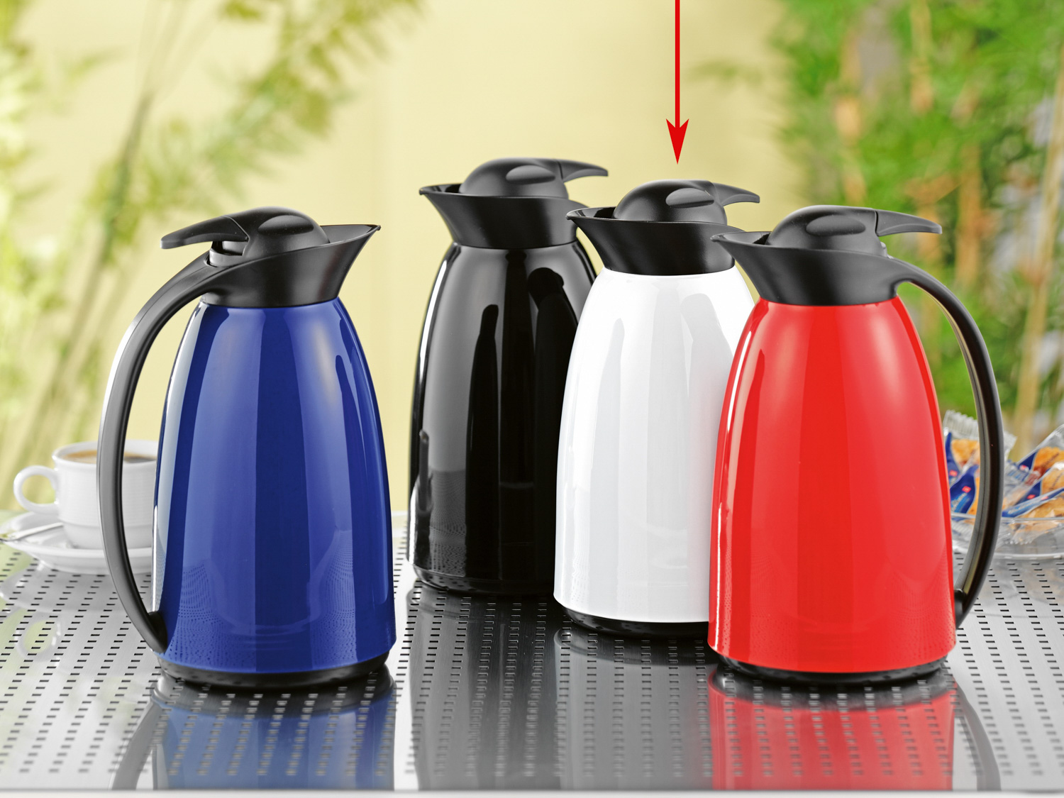 Isolierkanne LOFT, Inhalt: 1,0 Liter, Farbe: weiß, Höhe: ca. 235 mm, mit Glaseinsatz und Einhandbedienung.