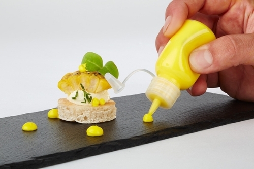 Quetschflasche -MINI-, 4er Set Ø 3 cm, H: 8,5 cm, 0,03 Liter Polyethylen, transparent mit Schraubdeckel mit Verschlusskappe