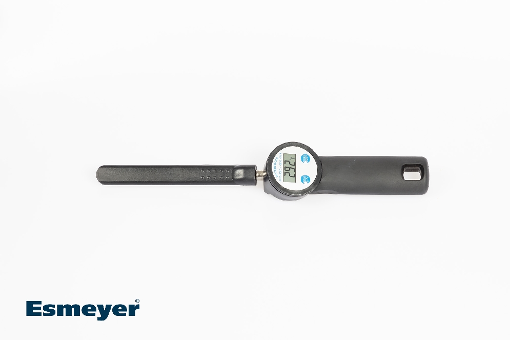 Digitales Einstechthermometer, -50 bis +300°C, wasserdicht, Softtouch-Griff. Edelstahlsonde 12cm. Inkl. Batterie. Gesamt5x29cm. Sonde mit Hülle.