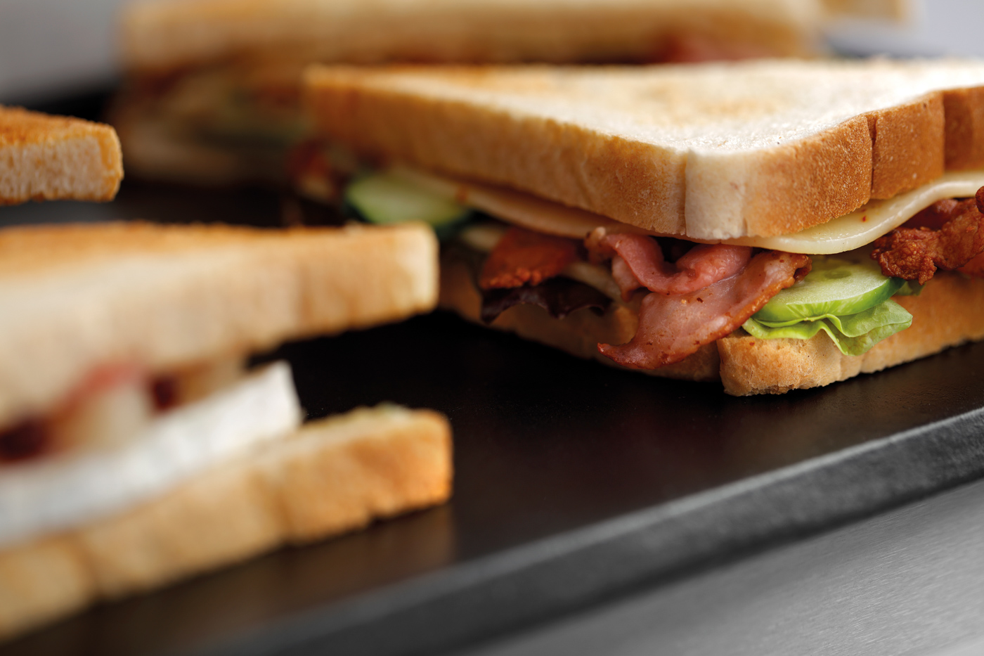 Bartscher Kontaktgrill "Panini-T" 1GR |Programmierung: - | Maße: 41 x 40 x 20,0 cm.Gewicht: 18,6 kg