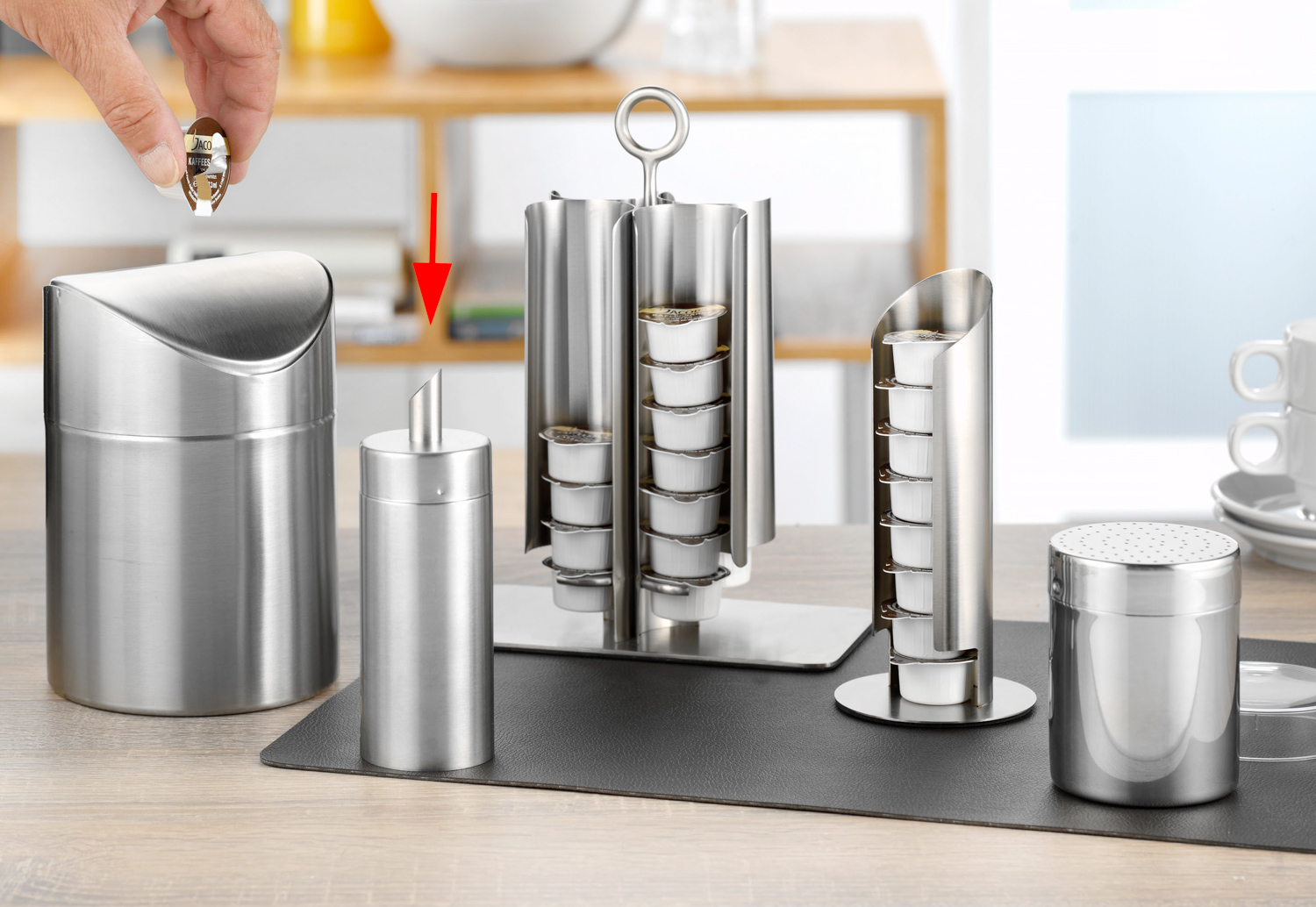 Zuckerstreuer CLASSIC II, Inhalt: 0,17 Liter, Material: Edelstahl, matt, Höhe: 150 mm, Durchmesser: 50 mm, spülmaschinengeeignet.