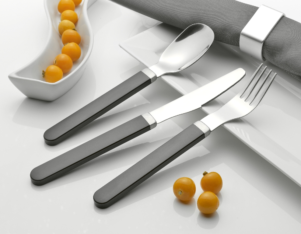 24-tlg. Besteck JOY, aus Edelstahl 18/10, poliert, mit schwarzen Kunststoffgriffen. Messer aus Klingenstahl.