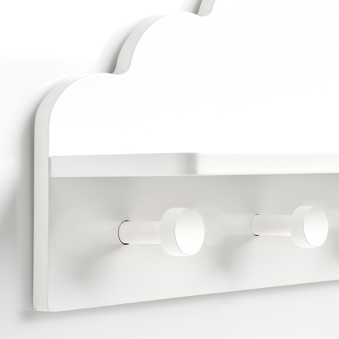 Kinder-Garderobe, MDF, 48x12x22 cm. Farbe: weiß. Diese Wandgarderobe im Wolken-Design sorgt für ordentlich aufgehängte Kinderjacken. Damit