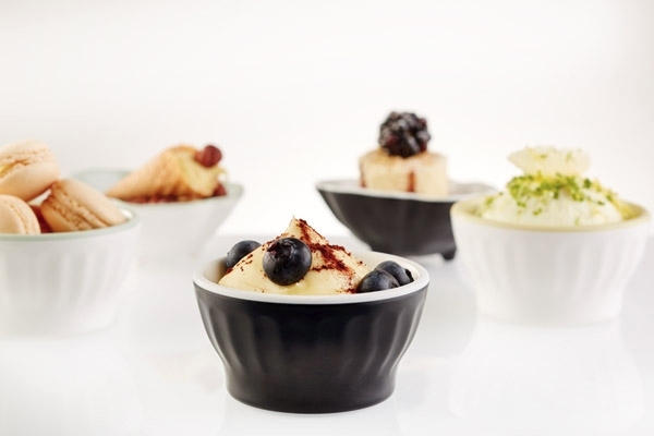 Schale -HALFTONE- Ø 8 cm, H: 4 cm Melamin innen: weiß außen: schwarz 0,1 Liter Verpackungseinheit: 12 Stück