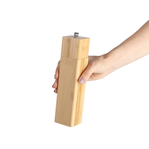 Salz-/Pfeffermühle, Bambus / Maße: 5x5x21,7 cm