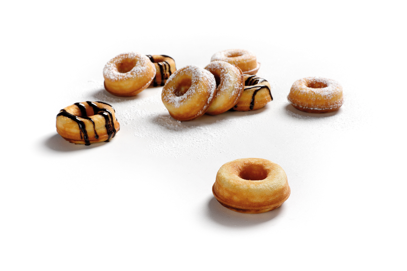 Bartscher Waffeleisen MDI Donut 900 |Eigenschaften: 1 Backeinheit mit 9 Donuts | Maße:30 x 45 x 25,0 cm. Gewicht: 9,4 kg