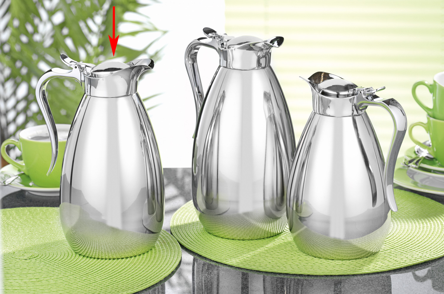 Isolierkanne PALACE, Inhalt: 1,0 Liter, Höhe: 225 mm, aus doppelwandigem Edelstahl 18/10, Einhandbedienung, Verschluss mit Dichtung