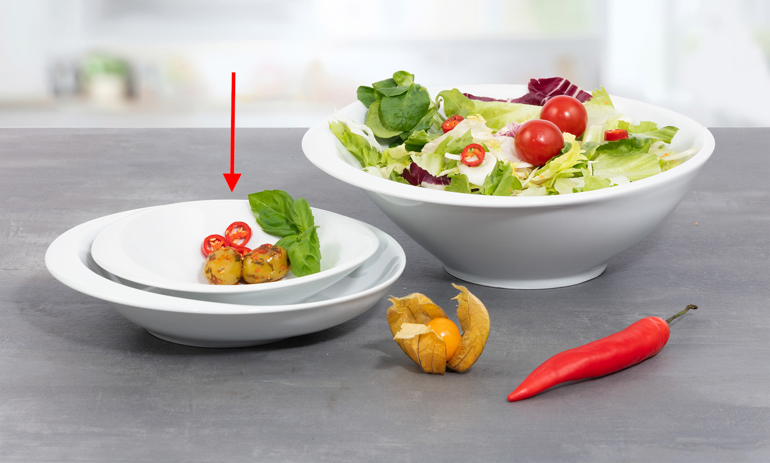 Schüssel AVENUE, Durchm. 16 cm, von caterado, aus weißem Porzellan. Made in Europe. Höhe ca. 4,3 cm.