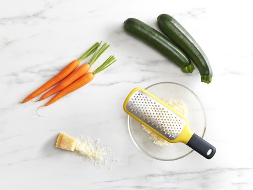 Joseph Joseph GripGrater Flachreibe mit Schüsselnut (Grob)