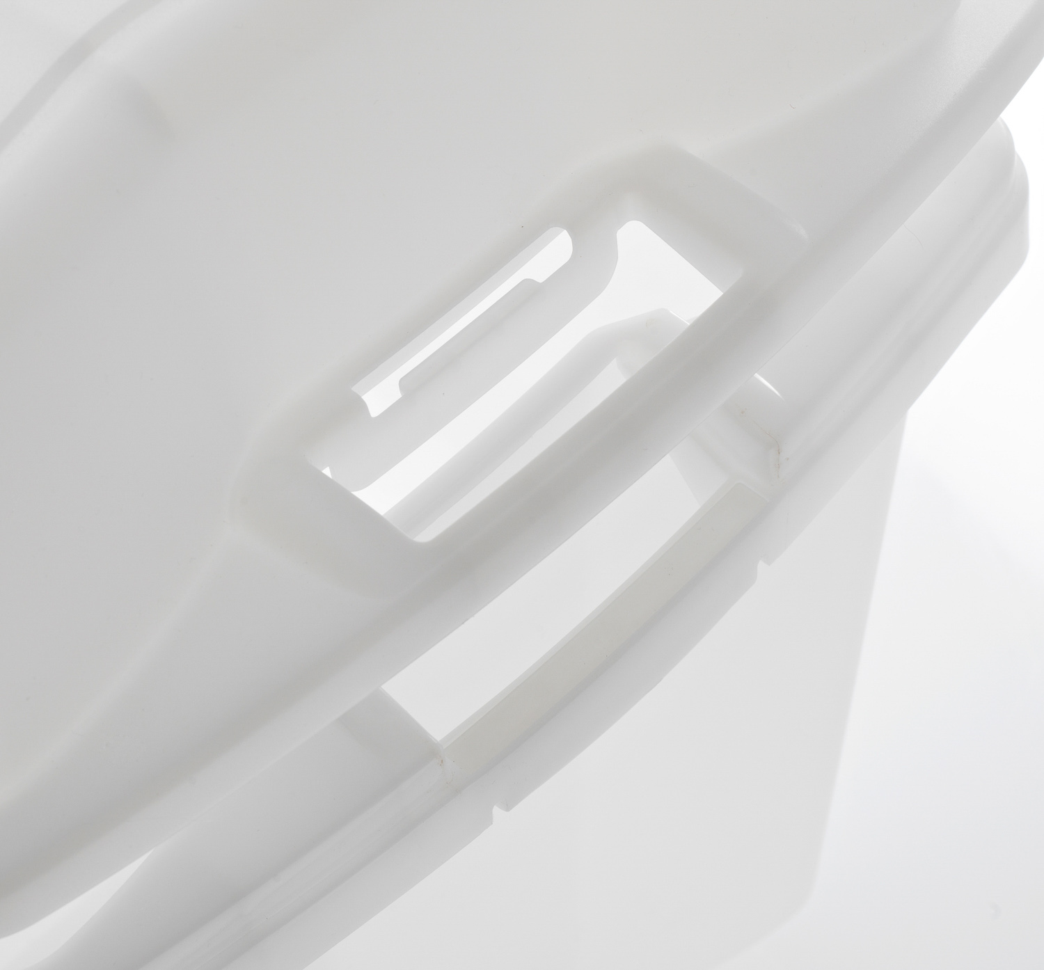 ARAVEN Vorratsbehälter 705x465x580mm mit 100 Liter Fassungsvermögen, durchsichtig