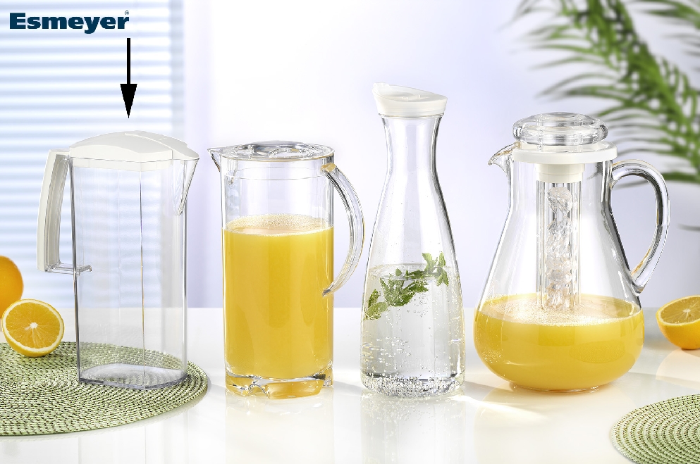 Kühlschrankkanne ARA, Inhalt: 2,0 Liter, Länge: 110 mm, Breite: 80 mm, Höhe: 250 mm, aus transparentem Kunstoff mit weißem Deckel.