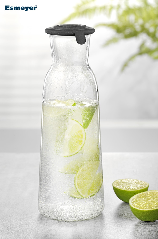 Glasflasche LITT, mit schwarzem Silikondeckel, Inhalt: 1 Liter, Durchmesser: 9,4 cm, Höhe: 25,7 cm