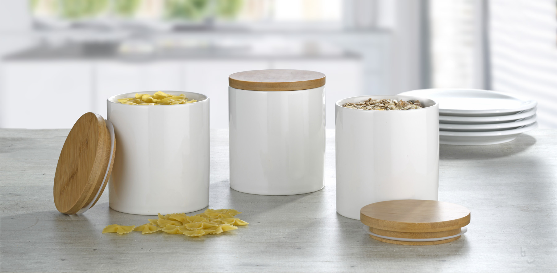 3-teiliges Vorratsdosen-Set GRENOBLE, mittel, Farbe: weiß, Durchm. x Höhe: ca. 11 x 13 cm, Porzellan mit Bambusdeckel incl. Silikondichtung.