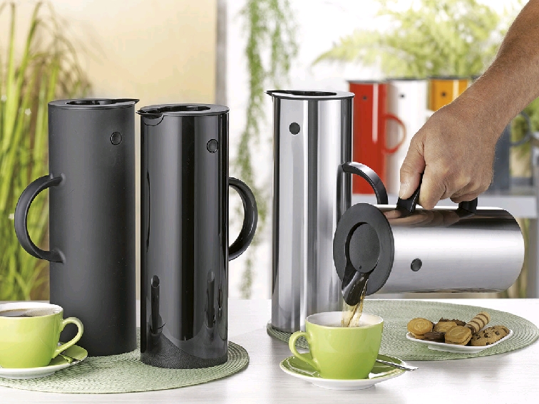 Stelton Isolierkanne CLASSIC 900, Inhalt: 1 Liter, aus Edelstahl 18/8, mit Glaseinsatz, Höhe: 300 mm, mit Kippverschluss.