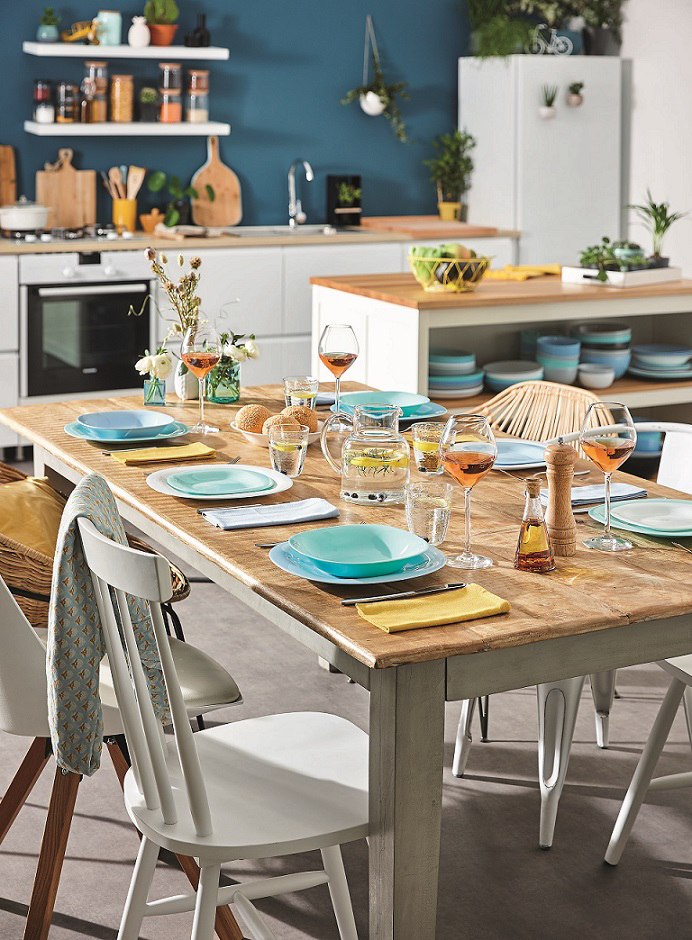 DIWALI Teller flach, Durchmesser: 27 cm, Farbe: Hellblau, von Arcoroc.