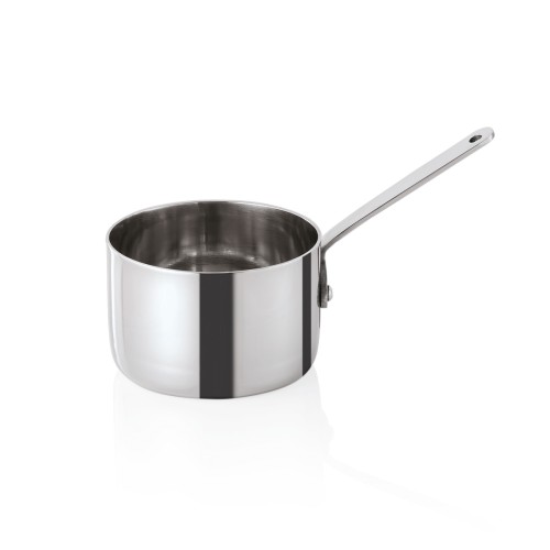 Mini Servierkasserolle, mit Stielgriff. Material: Chromnickelstahl. Inhalt: 130 ml. Durchmesser: 7 cm. Maße: Höhe: 45 mm