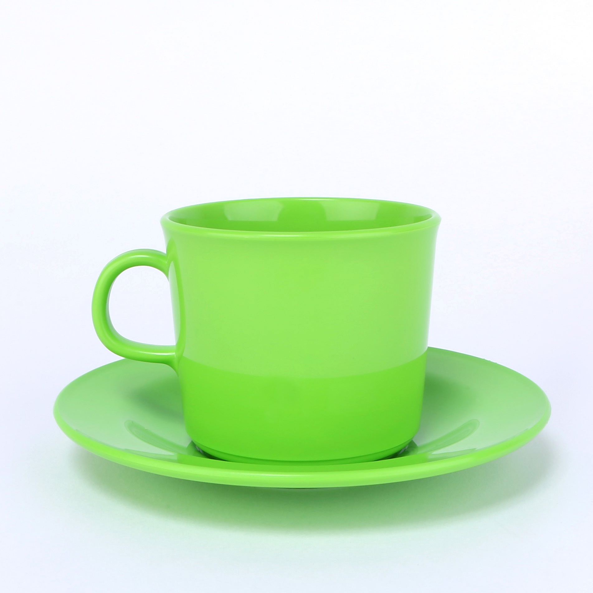 vaLon Zephyr Kindertasse 0,125 L aus schadstofffreiem Kunststoff in der Farbe grasgrün.