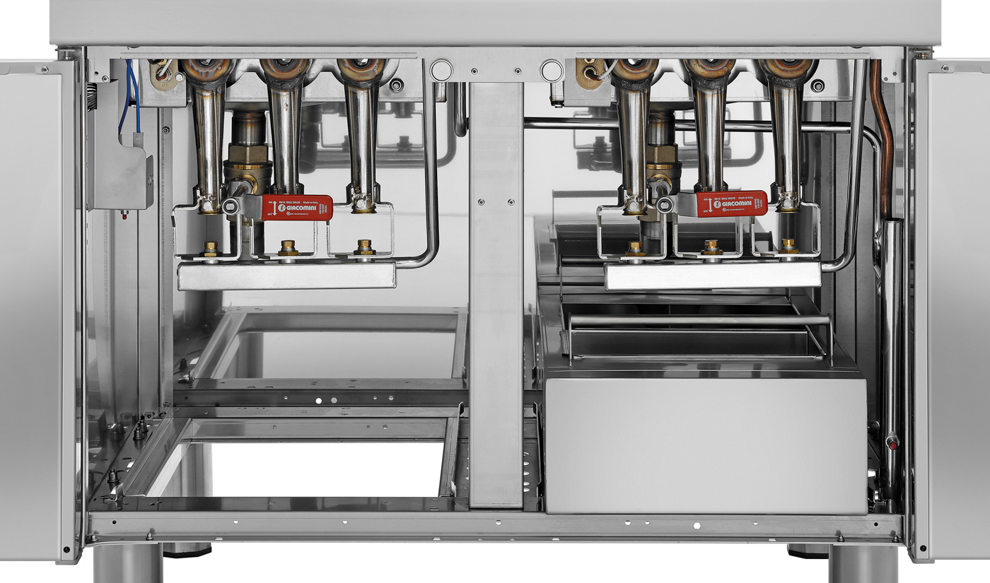 Bartscher Fritteuse Gas, 700, B800, 2x15L |Eigenschaften: Becken mit großer Kaltzone | Maße:80 x 70 x 85,0 cm. Gewicht: 92 kg