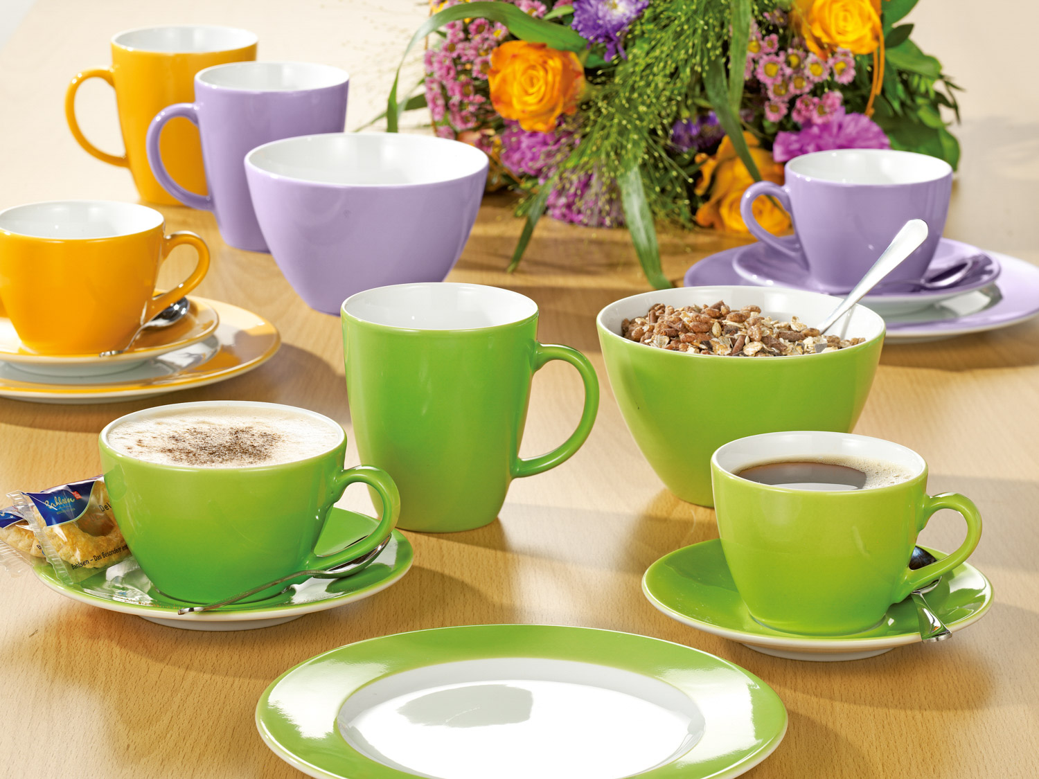 Espresso-Tasse 0,10 l mit Untertasse 12 cm, Farbe: light green / hellgrün, Form: Eschenbach Coffeeshop Color.