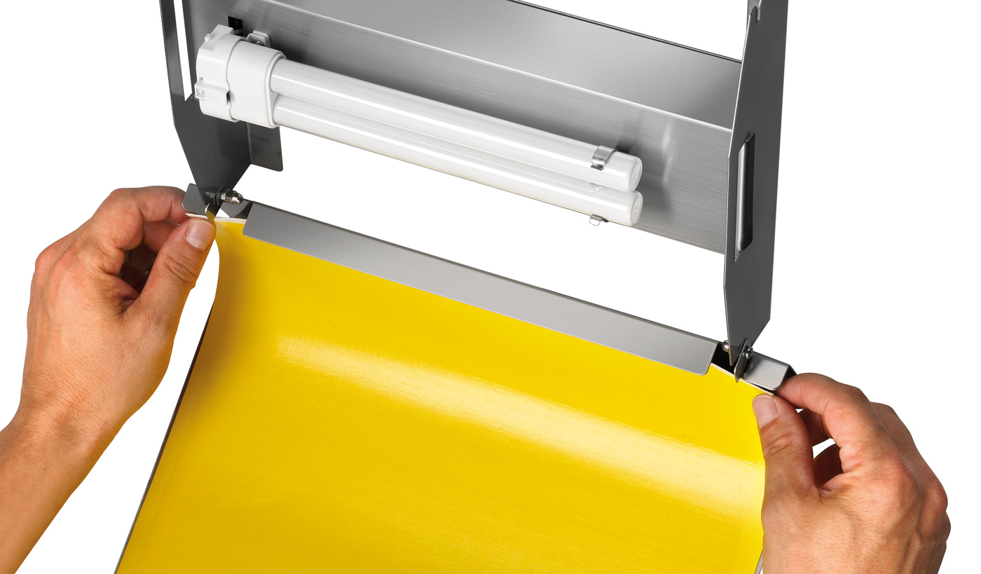 Bartscher Insektenfalle IF-91 | Maße Klebefolie: B 330 x H 340 mm | Maße: 36 x 12,5 x 236 cm. Gewicht: 2,6 kg