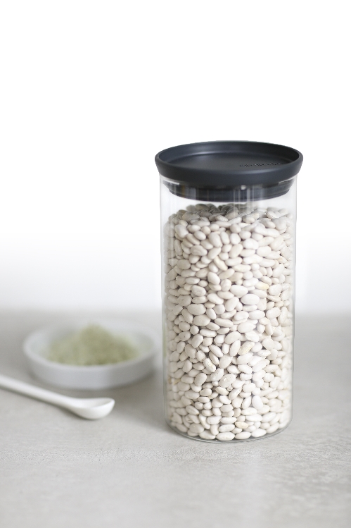 Brabantia stapelbarer Glasbehälter TOKIO, Inhalt: 1,1 Liter, Farbe Deckel: dunkelgrau, Höhe: 20,2 cm, Durchmesser: 10,5 cm.