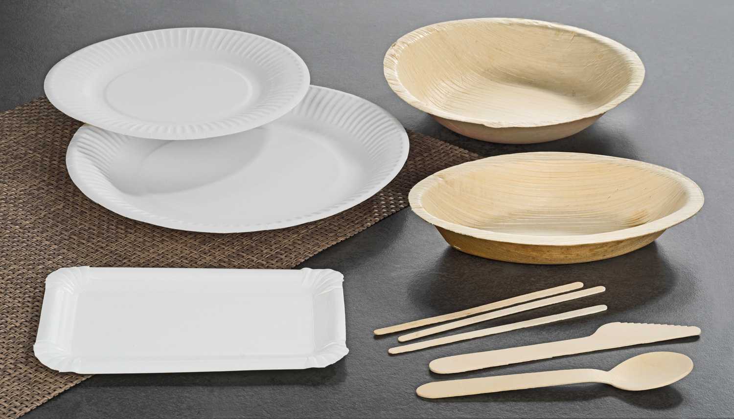 250 Teller, Pappe "pure" eckig 11 cm x 17,5 cm weiss von PAPSTAR