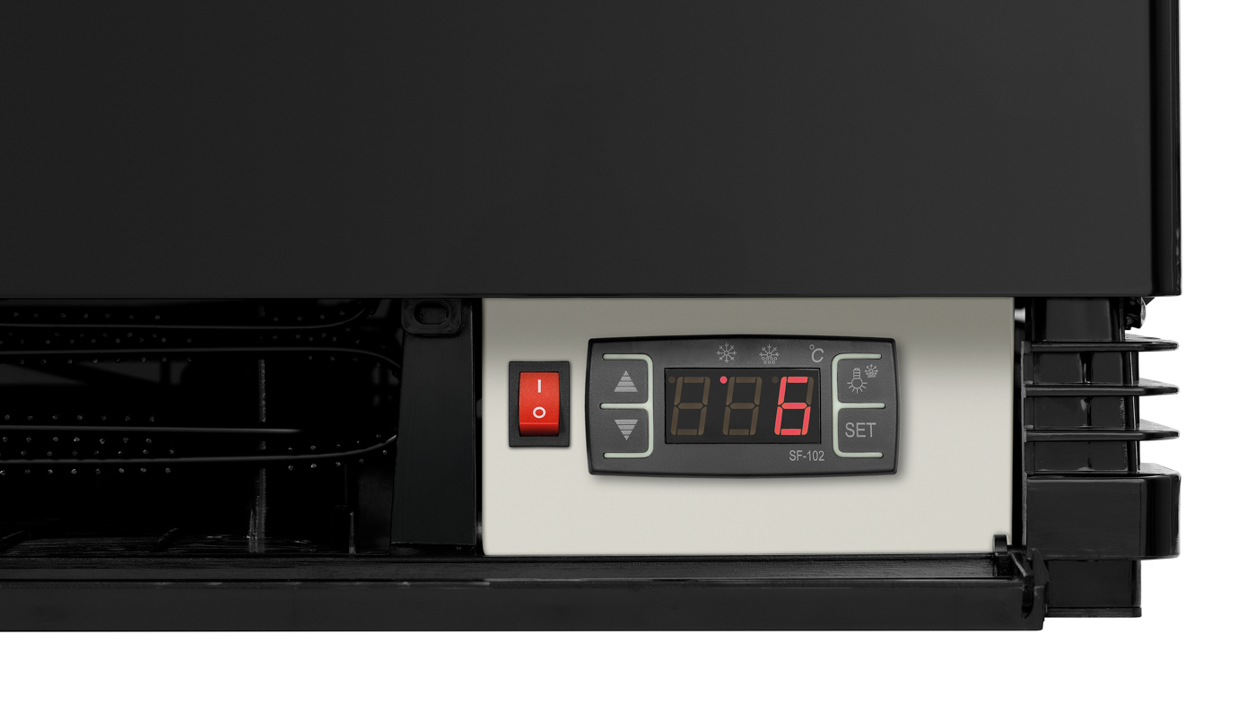 Bartscher Mini-Kühlvitrine 98L-SW | Art derVerglasung: Doppel-Verglasung | Maße: 43,5 x 38,5x 110,5 cm. Gewicht: 37,5 kg